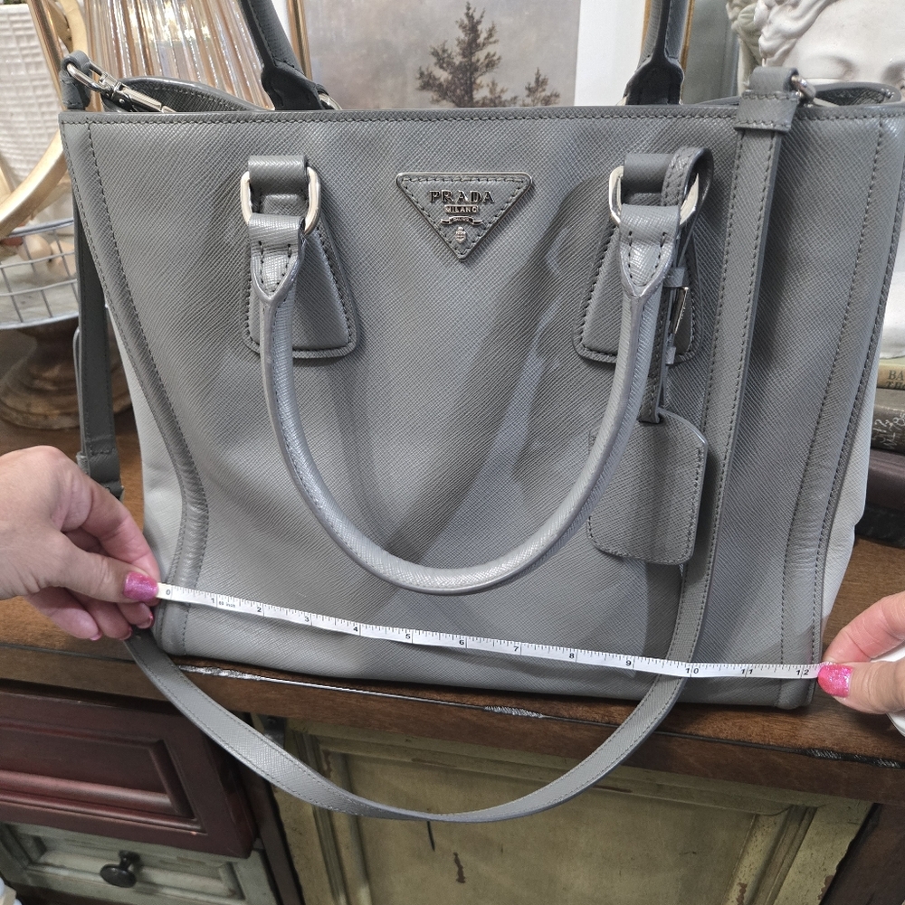 Trade... Do Not Buy Prada Galleria Saffiano leather tote in Two-tone grey - Picture 14 of 15